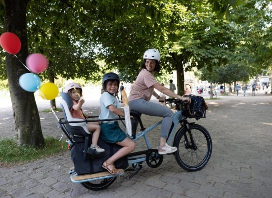 Cargo Bike Lifestyle for Families and Deliveries: The Two-Wheeled Revolution Nobody Saw Coming